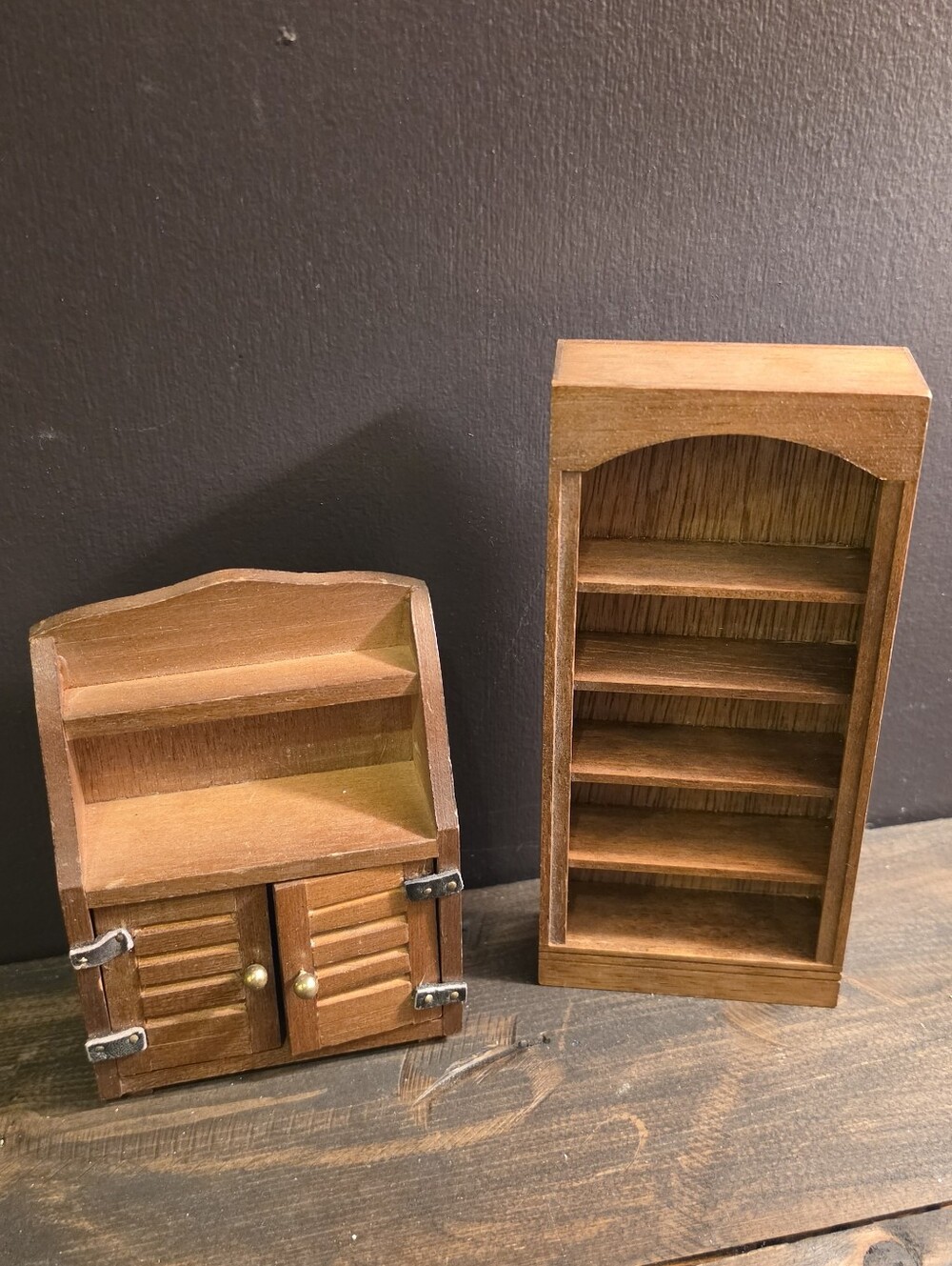 Vtg 1:12 Wood Dollhouse Furniture Lot Kitchen Hutch Cabinet & 5-Shelf Bookcase